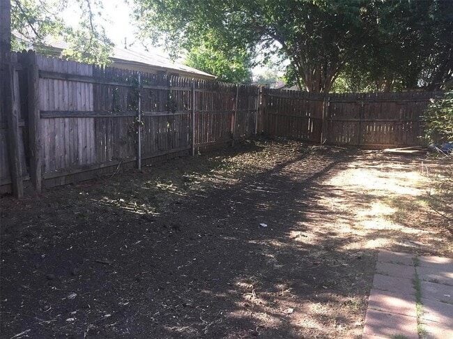 Photo - 3221Brooke St