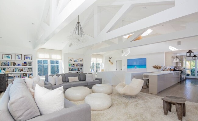 Photo - 122 Crestview Ln