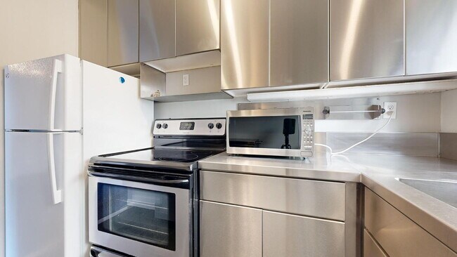 Building Photo - 1817 California St Unit 202 - Main