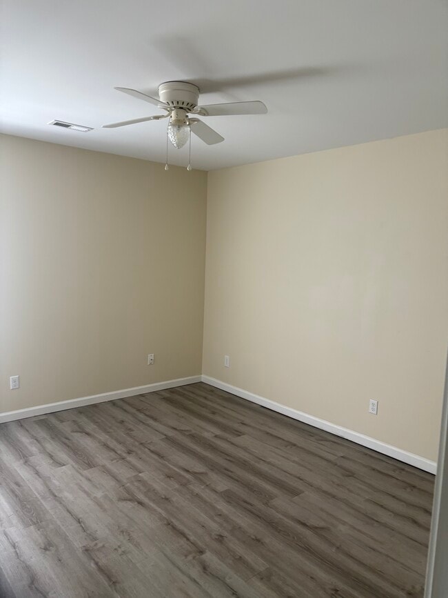 Bedroom - 416 N Green St Unit Apt A