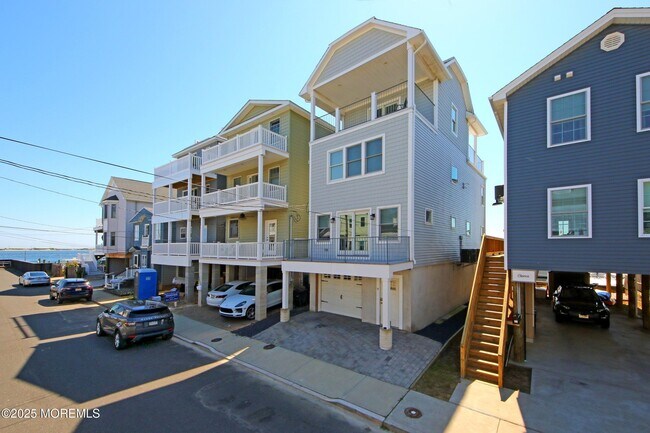 9 Sea Drift Ave