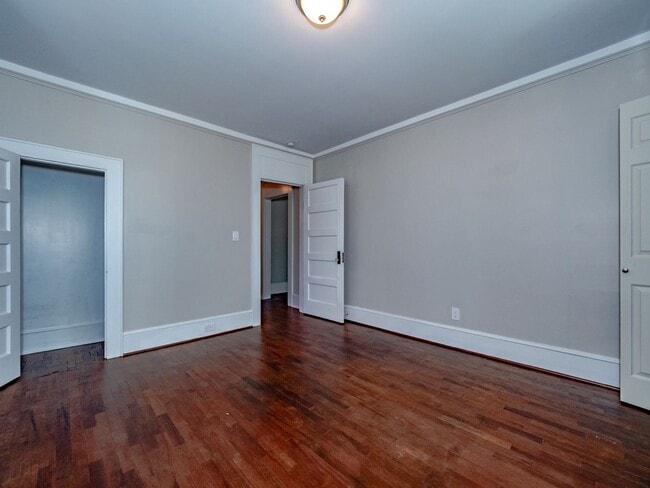 Photo - Oversized Renovated Downtown Cottage