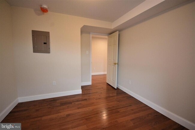 Photo - 12439 Old Frederick Rd Unidad 6