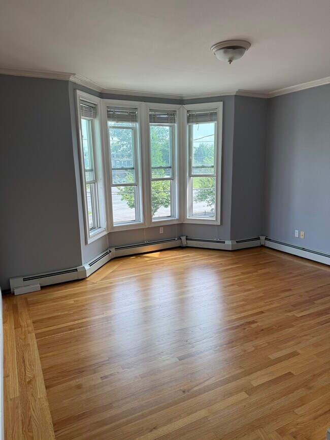 Building Photo - 173 Orms St Unit 2