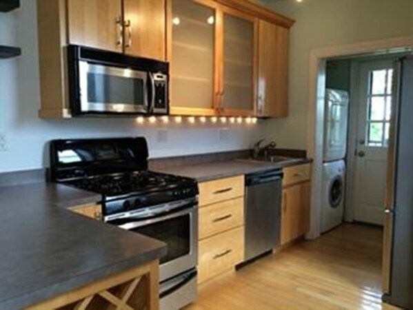 Photo - 37 Park Vale Ave Unidad 4
