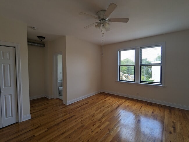 Photo - 338 Tudor Ct