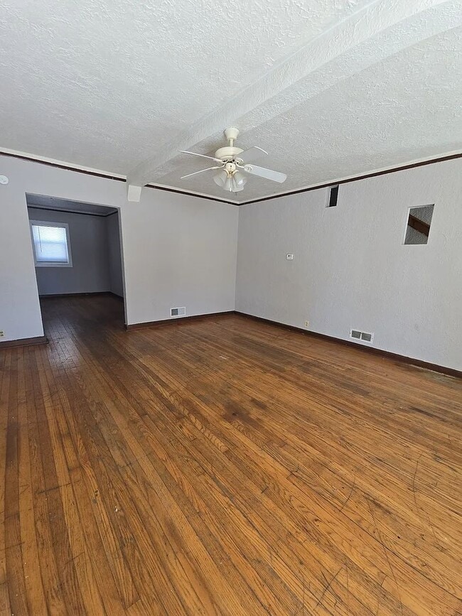 Photo - 620-622 Paris Ct Unit 622 Paris Ct