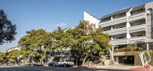 Building Photo - 160 S Virgil Ave Rental