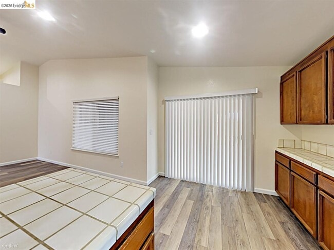 Photo - 1740 Gateway Dr