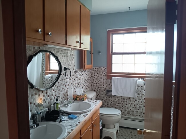 Photo - 431 Raymond St