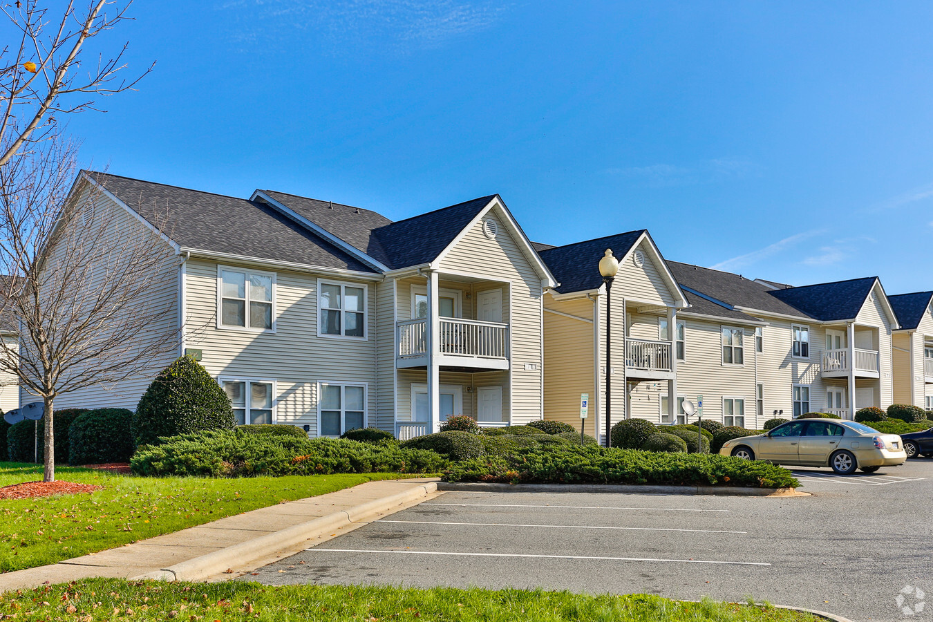 The Cloisters Of Concord Apartments