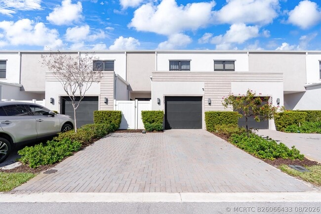 Photo - 527 NW 17th St