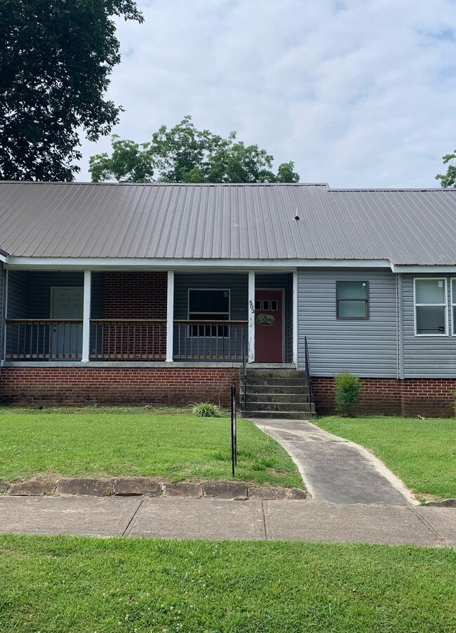 Building Photo - Phillips Unit 2