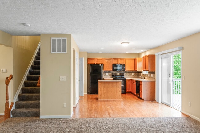 Photo - 2748 Pebble Creek Way