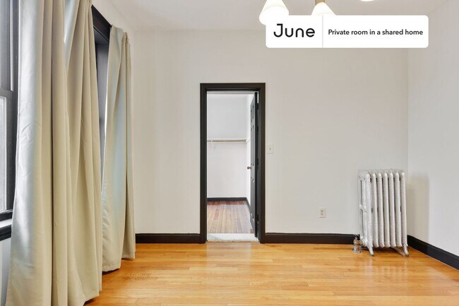 Photo - Room in Shared 4 bed/2.5 bath home Unidad D