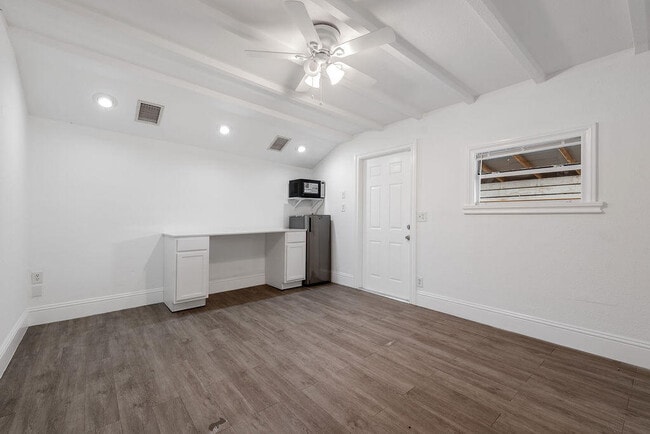 Photo - 8642 Sunset Dr Unit B