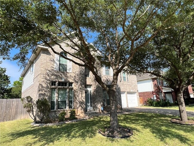 Photo - 802 Stevenage Dr