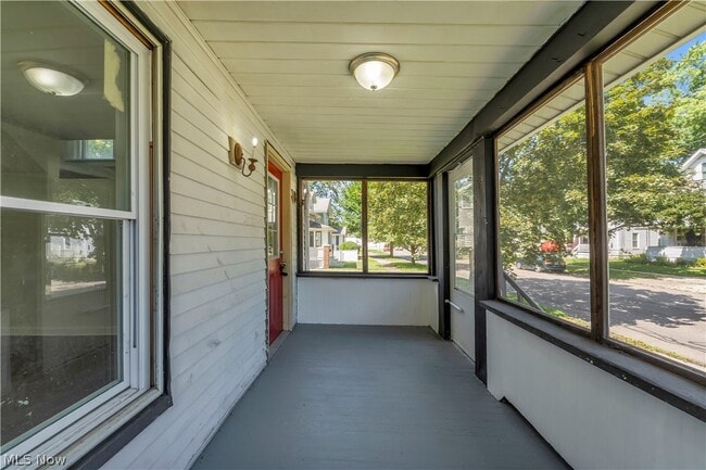 Photo - 1296 W Wilbeth Rd