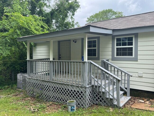 Photo - 185 S Rocksprings St