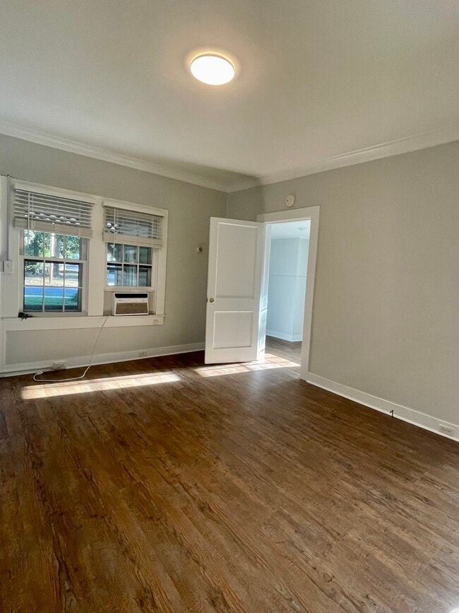 Photo - 310 N Bennett St Unit 1