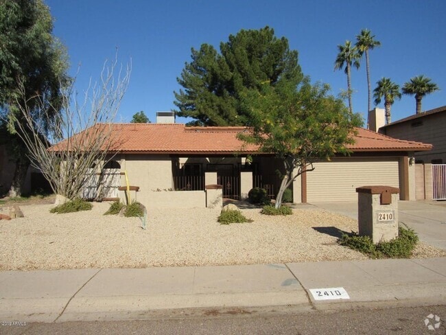 Building Photo - Fantastic 3 Bedroom/2 Bath Single Level Ho... Rental