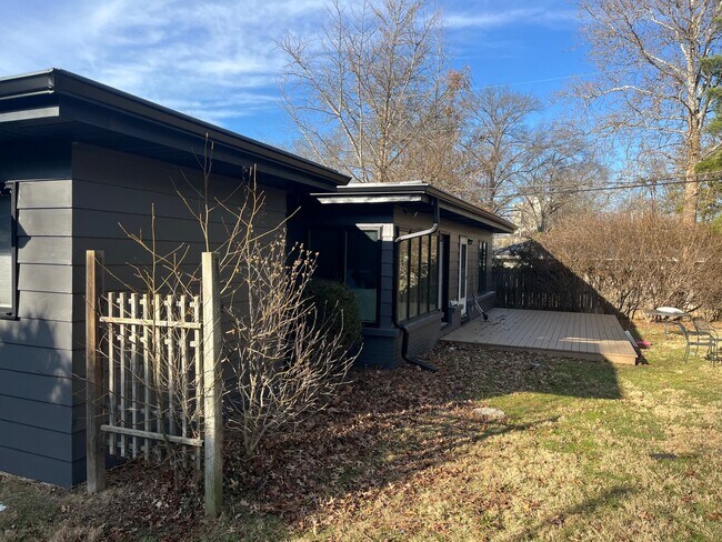 Photo - 501 S Arbutus Dr