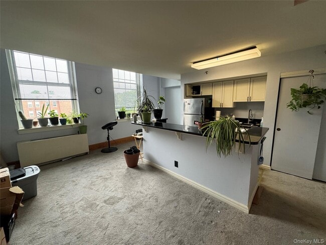 Building Photo - 1701 Crompond Rd Unit 6313