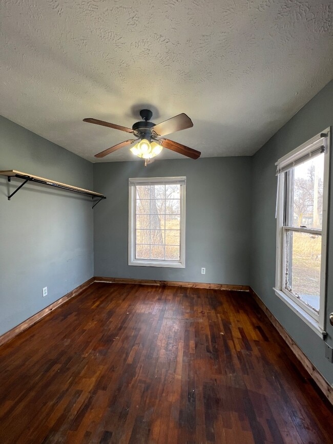 Photo - 525 Carey St