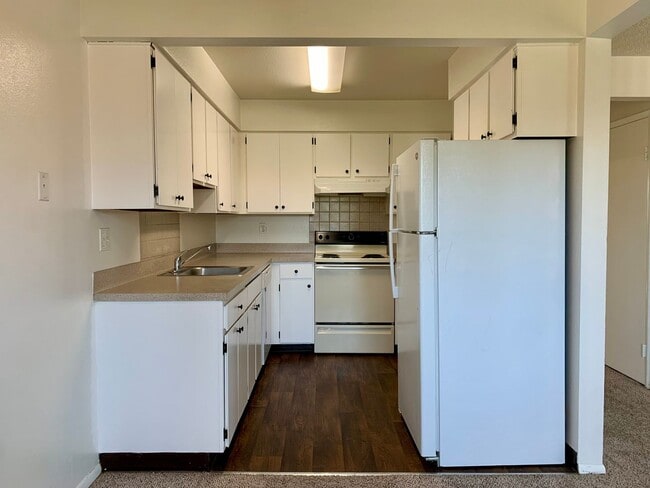 ES2275 -Eagle Rock Apartments