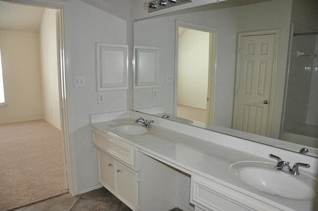 Building Photo - 2020 Mason St