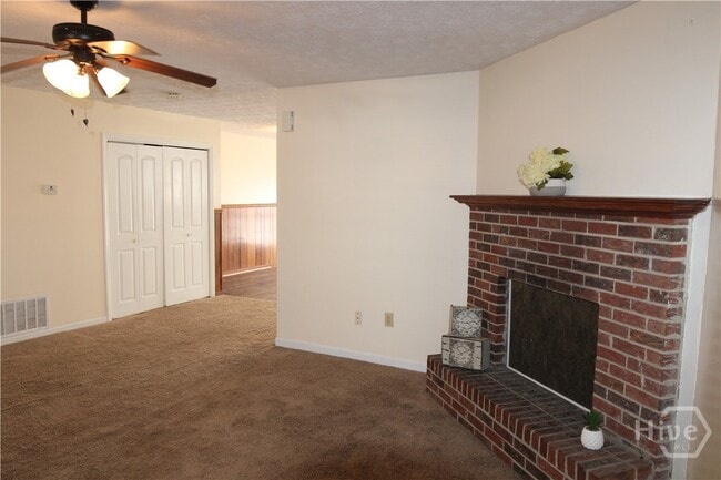 Photo - 159 Highland Park Dr