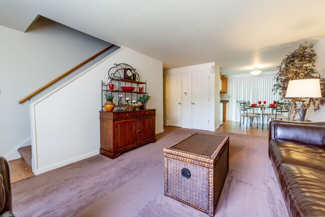 Livingroom - Shadeland Terrace Townhomes w/Basements
