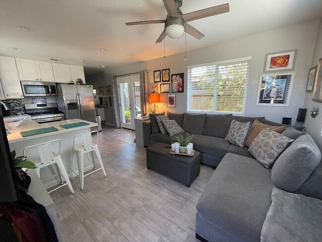 Photo - 225 Walnut St