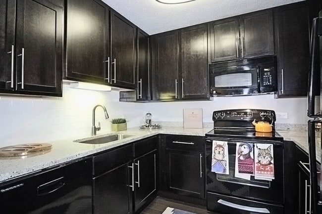 Photo - 86 W Huron St