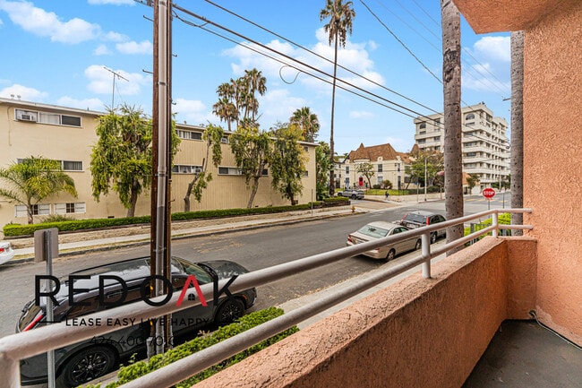 Photo - 7370 Hawthorn Ave Unidad 105