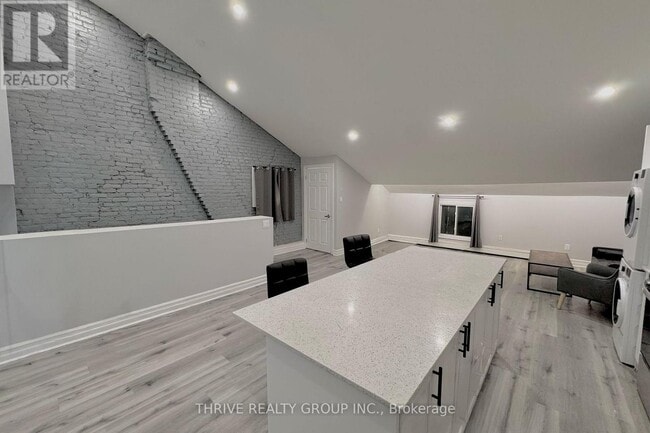 Photo - 268 Talbot St Unité 18