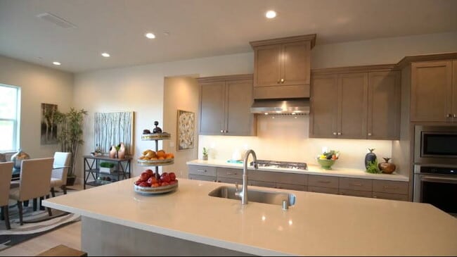 Building Photo - Charming 2-Bedroom Home with Central Vacuum & 2 Baths on Edgewood Drive!