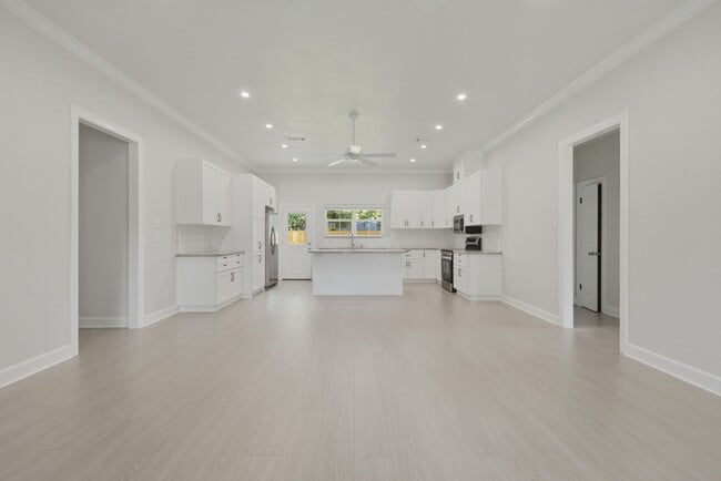 Photo - 3418 Shadowcrest Ln