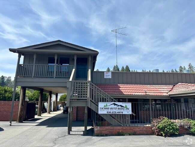 Building Photo - Newly remodeled Unit Close to Downtown Rental