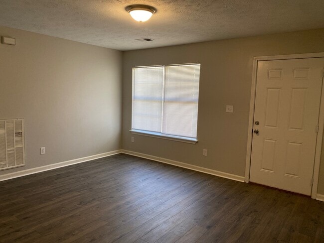 Photo - 238 E King St