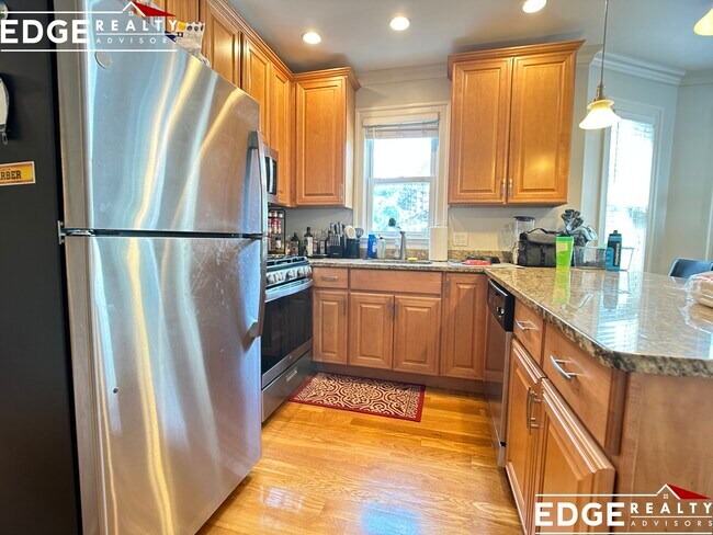 Photo - 10 Montfern Ave Apartment Unit 2