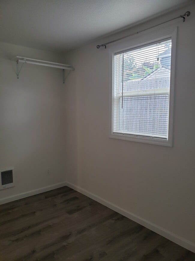 Photo - 3224 SE Rockwood St Apartments Unit 3224