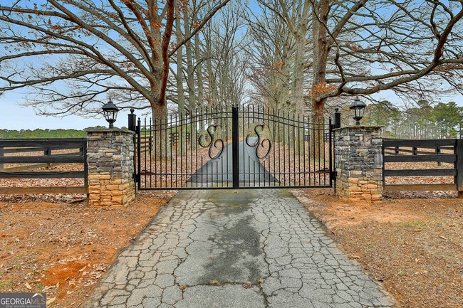 Photo - 5116 Lower Fayetteville Rd