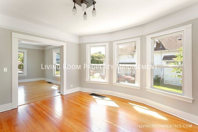 Photo - 4137 NE 8th Ave