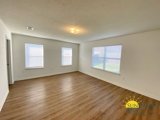 Photo - 217 Limestone Cir