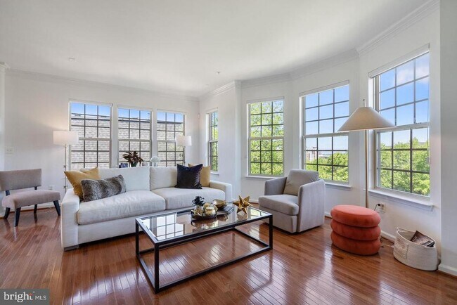 Photo - 500 Overlook Park Dr