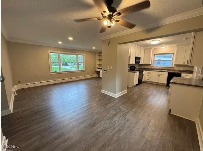 Building Photo - 1751 W Jackson St Rental