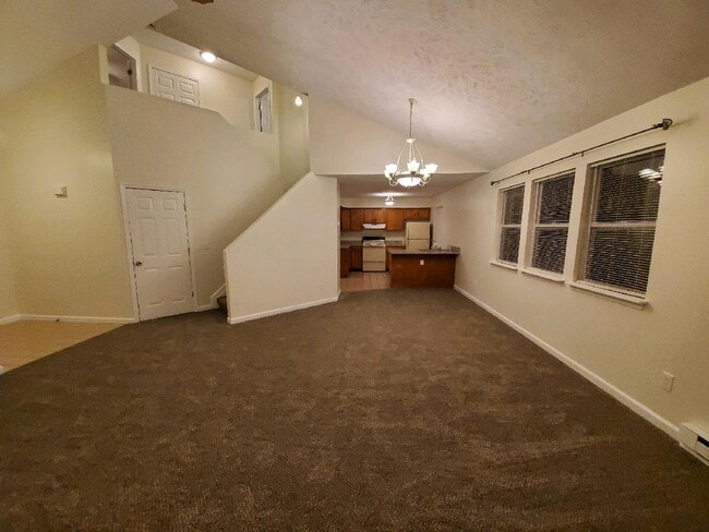 Vaulted Living Room - 2069 Rolling Meadows Ln Unit 2069