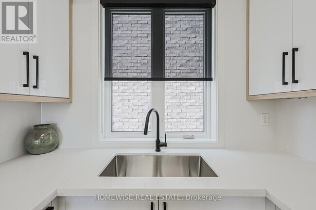 Photo - 159 Locksley Ave. Unit 2