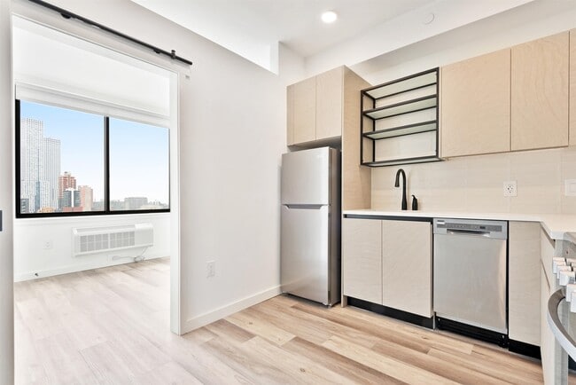 Building Photo - 55 Jordan Ave Unit 411 Rental